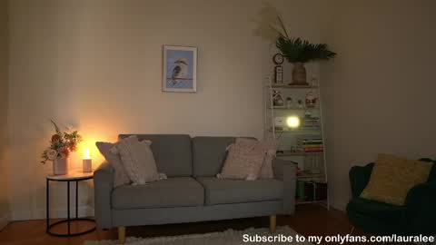 Laura Lee. online show from March 23, 1:45 am