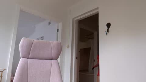 Laura Lee. online show from January 16, 2:09 am