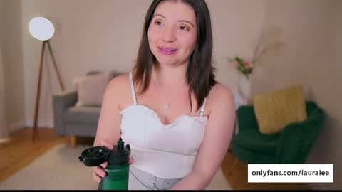 Laura Lee. online show from March 10, 2:17 am