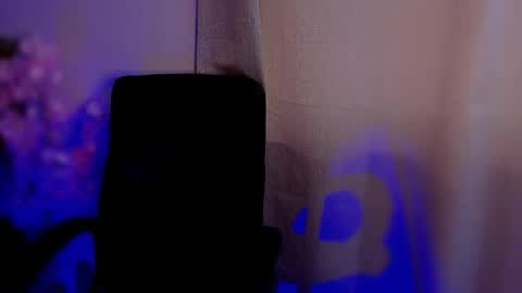 Laura Rose online show from November 16, 7:03 pm