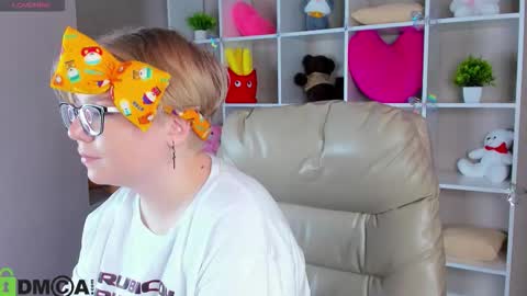 Laura online show from February 4, 10:07 am