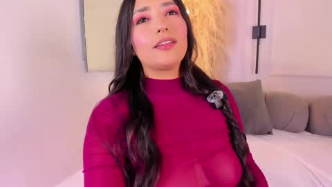LauraCarther  online show from June 2, 6:31 pm