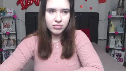 LauraHlot online show from March 3, 6:53 pm