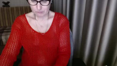 Lauraoven1 online show from March 5, 5:50 pm