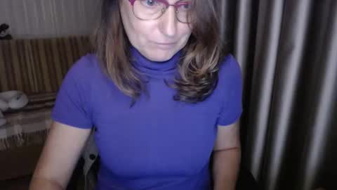 Lauraoven1 online show from October 3, 4:34 pm