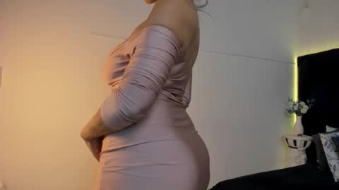 Lauren online show from February 18, 6:18 pm