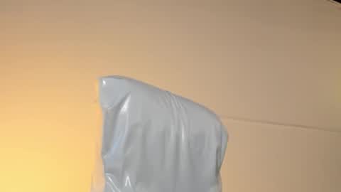 Lauren online show from March 25, 6:11 pm