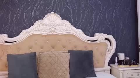 Laura online show from March 30, 3:00 pm