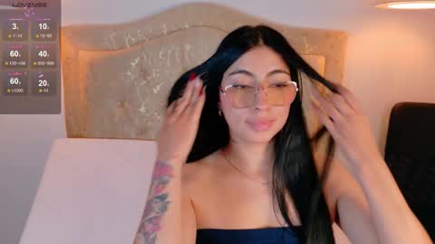 laurenn_smitth online show from October 20, 2:53 pm