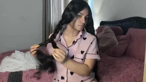 daniela angel     online show from March 18, 12:32 pm