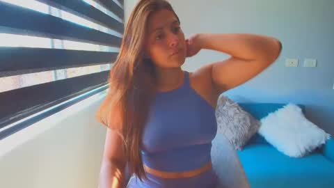 Lauri online show from December 15, 3:28 pm