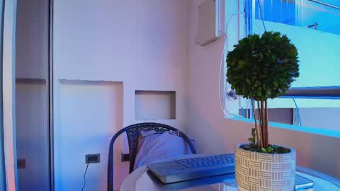 lauri online show from March 24, 4:34 pm