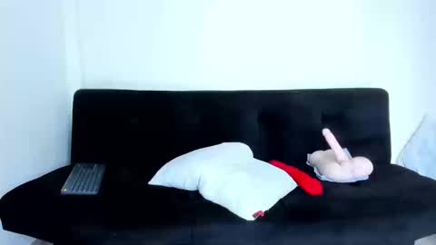 LauryJonson  online show from March 21, 2:00 pm