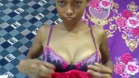 layah157855 online show from July 14, 4:17 am