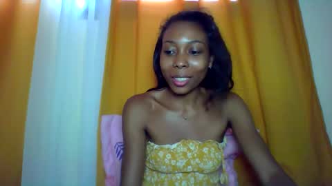 layannek online show from December 19, 8:06 am