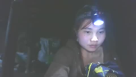 layla_999 online show from January 14, 2:22 pm