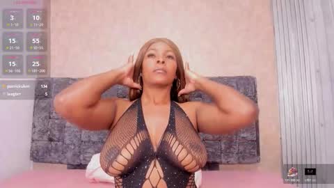 Snapshot of layla_lell chatting on October 18, 5:15 pm L A Y L A online show from October 18, 5:15 pm
