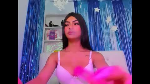 Snapshot of laylahotl chatting on October 6, 2:23 pm Layla online show from October 6, 2:23 pm