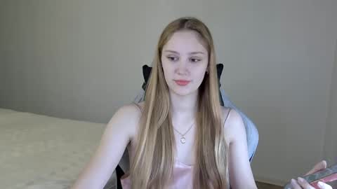 LaylaPretty001 online show from March 10, 7:22 am