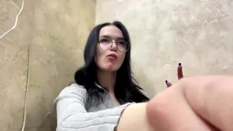 Luna online show from March 26, 6:09 pm