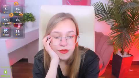 layriantavee online show from September 11, 6:14 am