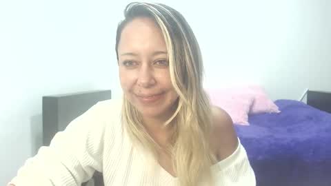 leah_susman online show from December 2, 3:19 am