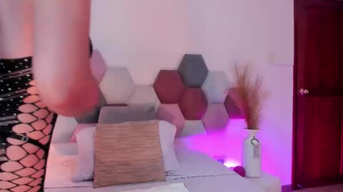 Leah Carter online show from October 22, 6:24 pm