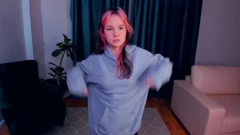 Luna online show from April 9, 8:14 pm