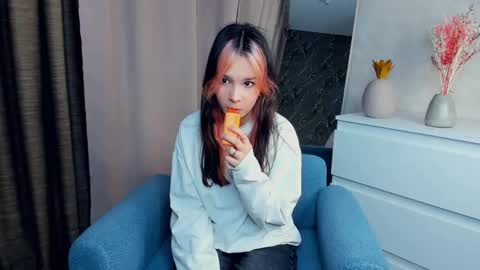 Luna online show from April 13, 4:19 pm