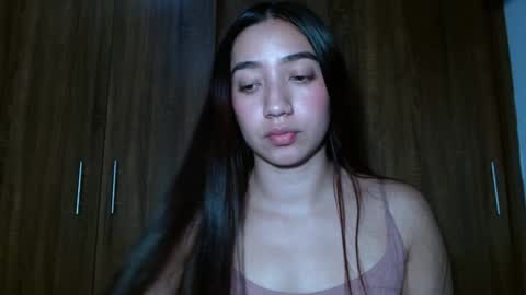 Snapshot of leanaalhub chatting on December 15, 1:02 am leanaalhub online show from December 15, 1:02 am