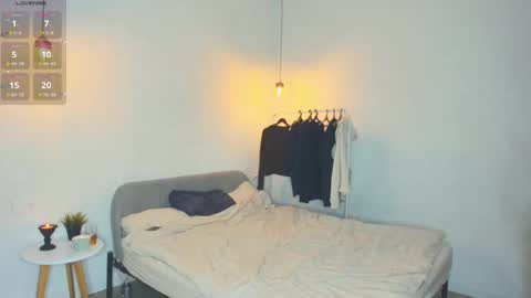 Snapshot of lee_sky chatting on October 16, 4:53 pm I am Melisa. Im new here. This is my first day online show from October 16, 4:53 pm