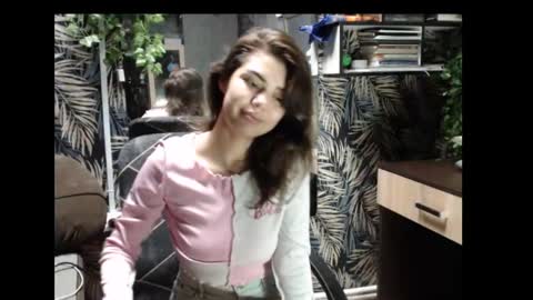 Liya online show from September 29, 1:43 am