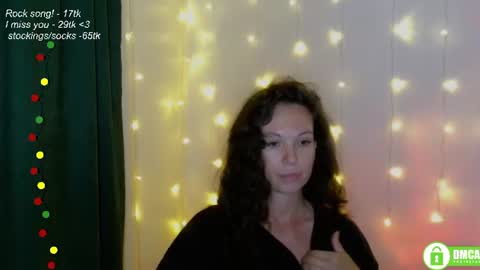 hey Im Leia and I love rock  online show from August 8, 7:33 pm