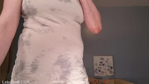 Leia Swift online show from May 5, 10:40 am