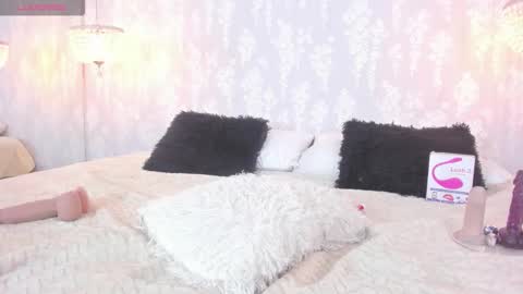 LEIGH ANGELS online show from November 18, 11:26 pm