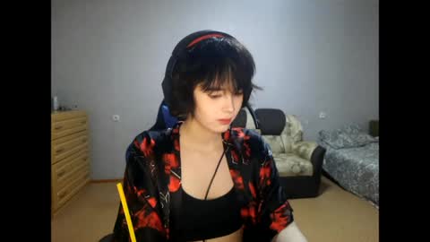 Viola online show from April 12, 9:39 pm