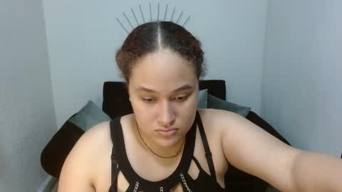 leilaparkersex69 online show from April 6, 12:17 pm