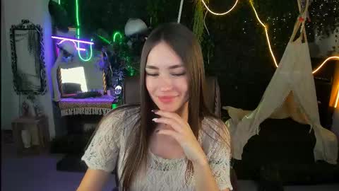 Leila Rai online show from November 10, 1:28 pm