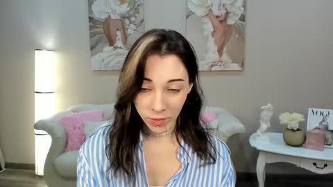 LeilaTaylors online show from April 2, 6:11 am