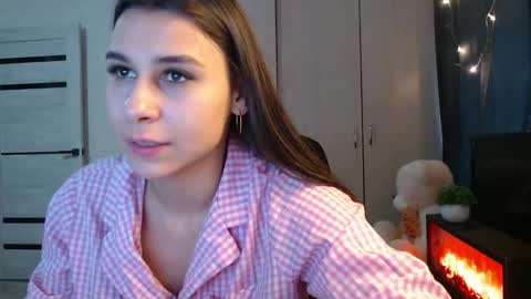 lenagordon online show from November 27, 10:40 am