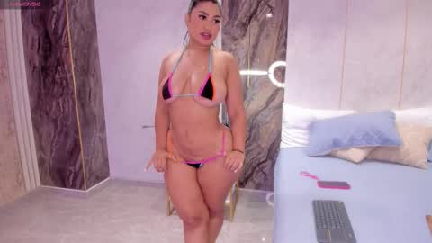 Lenathompson online show from November 26, 2:01 am