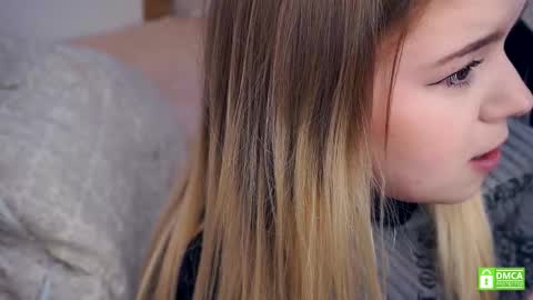 Hello everyone Im Lora Its my first day Were going to have fun together online show from January 11, 7:35 am