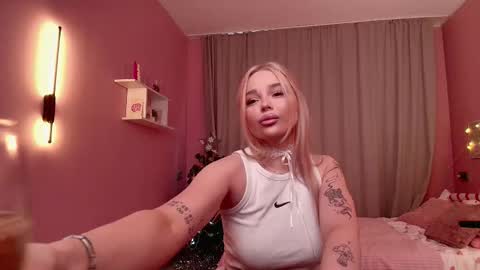 Stacey online show from December 23, 8:40 am