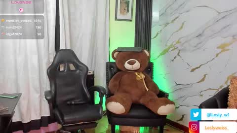 I am here from Monday to Friday from 730 am to 130 pm Colombia time and saturday from 500 am to 1000 am .... Soon Blue page online show from October 25, 10:01 am