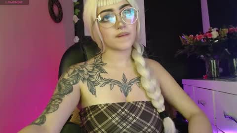 Less  online show from February 16, 2:55 am