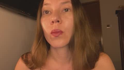 Snapshot of lessya_magic chatting on September 27, 11:06 am lessya_magic online show from September 27, 11:06 am