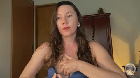 Snapshot of lessya_magic chatting on October 17, 9:01 am lessya_magic online show from October 17, 9:01 am