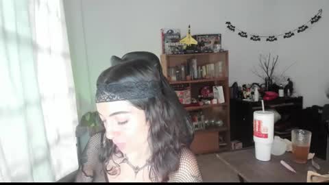 lestatdlion online show from November 19, 10:48 am