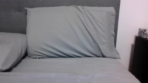 lets_play143 online show from October 30, 1:19 am