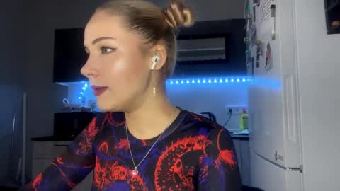 Kate online show from April 23, 1:46 pm